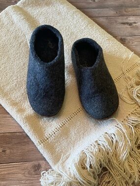 Glerups Felted Wool Slippers ~ Charcoal